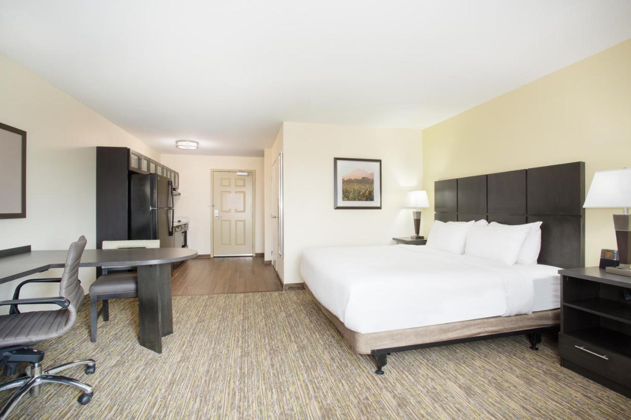 Candlewood Suites Longmont - Boulder Area By Ihg Exterior photo